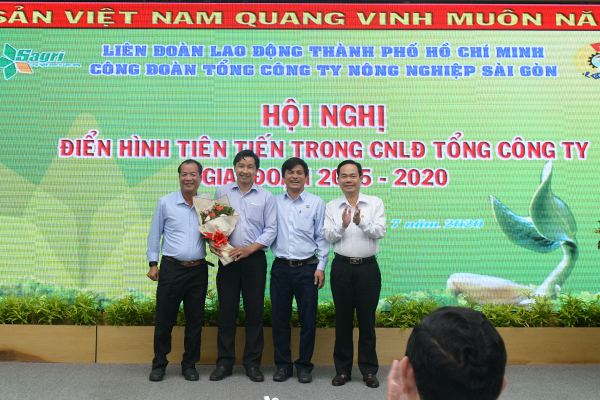 Hội nghị điển hình tiên tiến trong CNLĐ Tổng Công ty Nông Nghiệp Sài Gòn giai đoạn 2015-2020